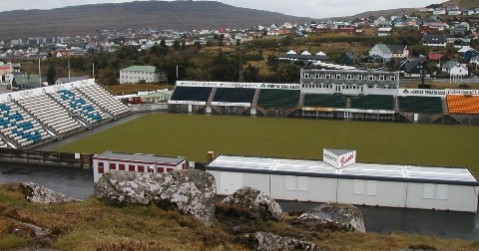 Tórsvøllur - View to the left from Irish Hill 