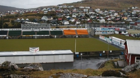 Tórsvøllur - View to the right from Irish Hill 