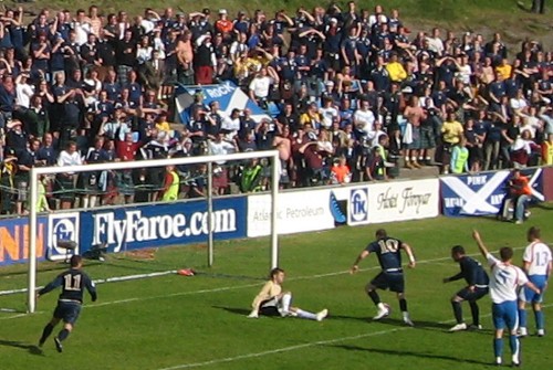 Garry O'Connor makes it 2-0 for Scotland against the Faroe Islands